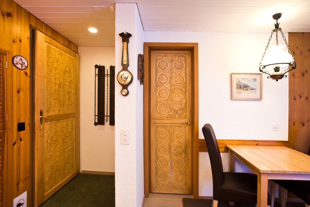 Mom - Alpine Boutique Apartments, Grindelwald Gletscher, Eiger View Terrace Studio Pokój zdjęcie